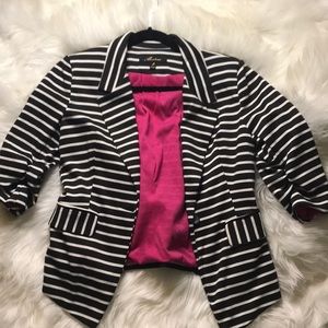 Black & White blazer 3/4 rouched sleeves